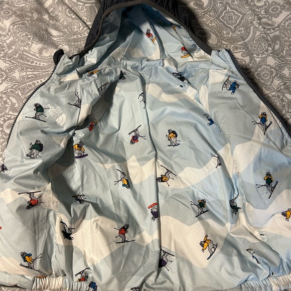 The North Face Jacket - Picture 3 of 4